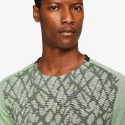 Dri-Fit ADV Run Division Techknit Herren T-Shirt