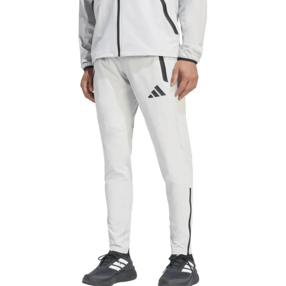 Tiro Travel Woven Bottoms Herren Trainingshose