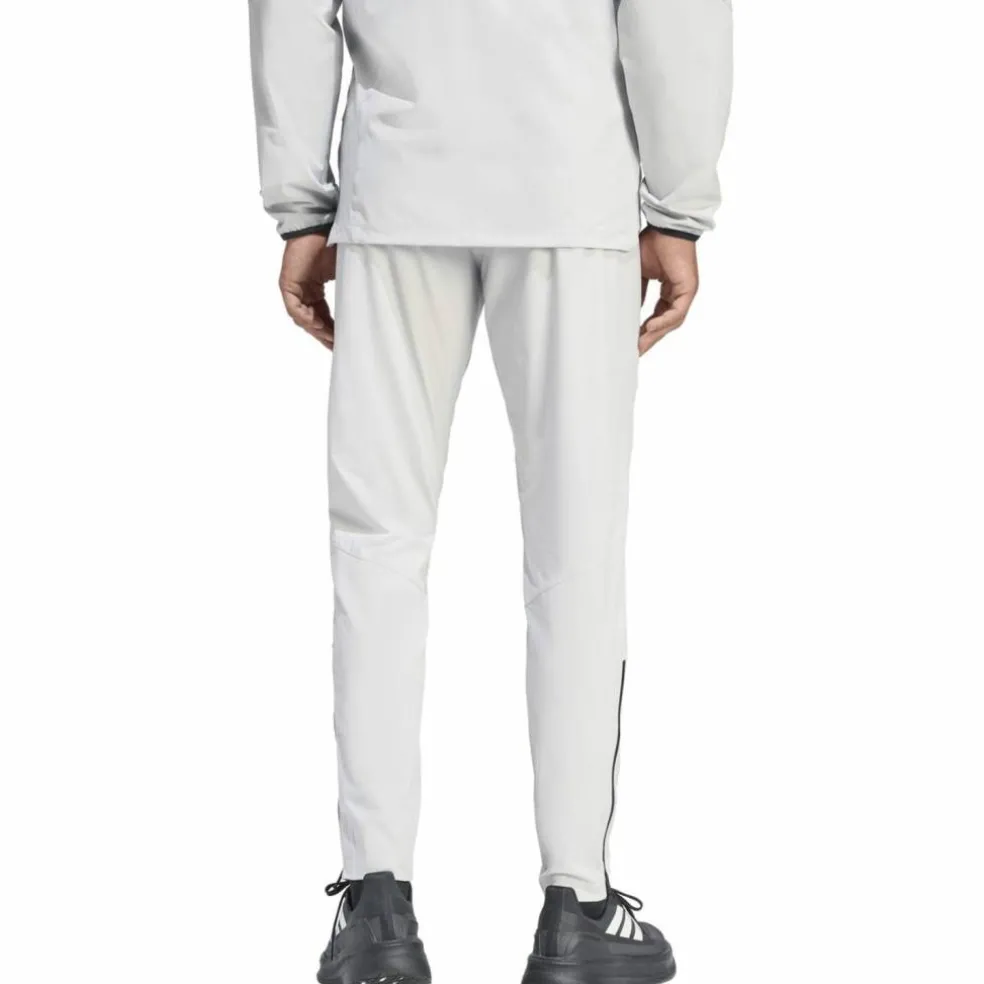 Tiro Travel Woven Bottoms Herren Trainingshose