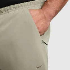 Unlimited Dri-Fit Zippered Cuff Versatile Herren Trainingshose